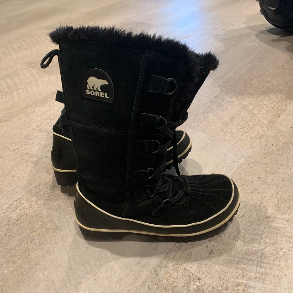 Sorel black winter boots size 9